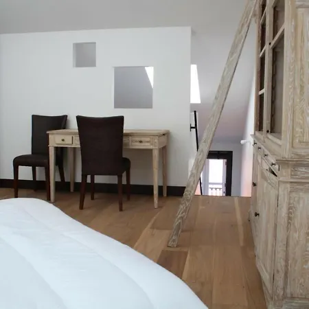 Rochefort, 3 Pieces, 4 Personnes - Fr-1-246b-463 Apartment